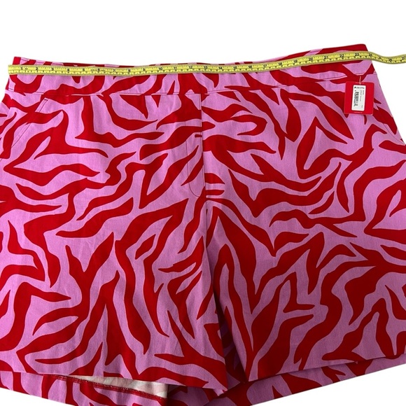 Spanx 3X Polished On The Go 6" Short in True Red Zebra Stripe Animal Print NWT - Picture 9 of 16